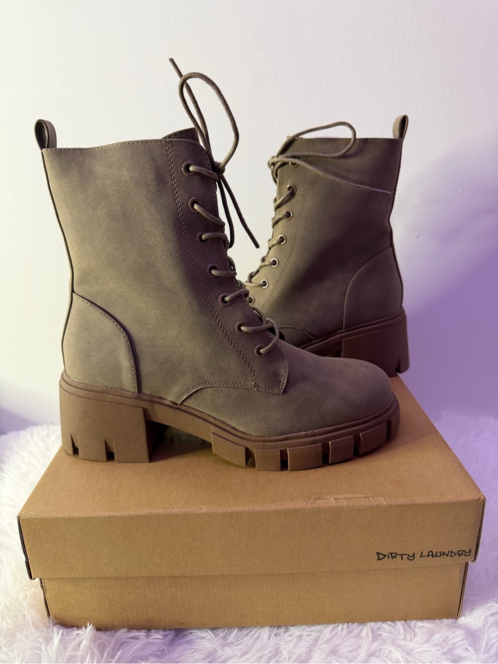 Dirty Laundry Olive Lace-Up Lug Sole Boots